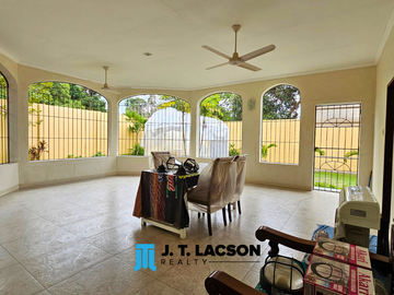 𝗙𝗼𝗿 𝗦𝗮𝗹𝗲: 𝟯-𝗕𝗲𝗱𝗿𝗼𝗼𝗺 𝗛𝗼𝘂𝘀𝗲 𝗼𝗻 𝗮 𝟭,𝟲𝟲𝟯 𝘀𝗾𝗺 𝗟𝗼𝘁 𝗶𝗻 𝗗𝘂𝗺𝗮𝗴𝘂𝗲𝘁𝗲 𝗖𝗶𝘁𝘆 – 𝗣𝟮𝟱 𝗠𝗶𝗹𝗹𝗶𝗼𝗻