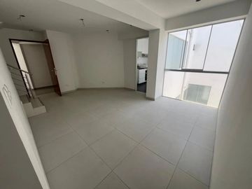 ESTRENO DE LINDOS DUPLEX EN LAS VIÑAS DE LA MOLINA