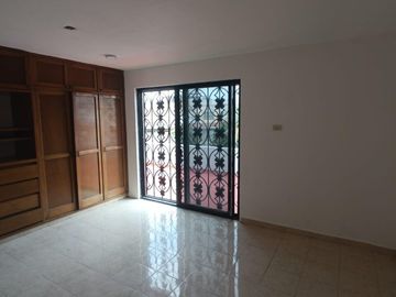 Amplia Casa en Venta Zona Sur privada con Vigilancia 24 horas con amplio jardin