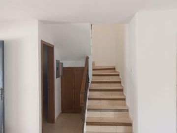 Amplia Casa en Venta Zona Sur privada con Vigilancia 24 horas con amplio jardin