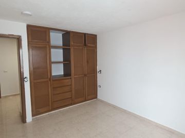 Amplia Casa en Venta Zona Sur privada con Vigilancia 24 horas con amplio jardin
