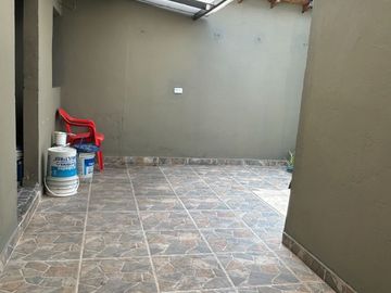 Oportunidad de Inversión - Casa Nivel 2 y 3 en VENTA - Robledo