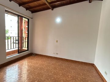Oportunidad de Inversión - Casa Nivel 2 y 3 en VENTA - Robledo