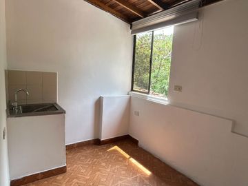Oportunidad de Inversión - Casa Nivel 2 y 3 en VENTA - Robledo
