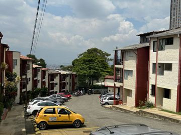 Oportunidad de Inversión - Casa Nivel 2 y 3 en VENTA - Robledo