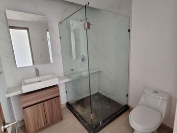 PENTHOUSE EN VENTA EN CAÑADAS DEL LAGO