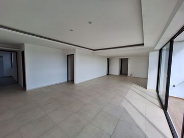 PENTHOUSE EN VENTA EN CAÑADAS DEL LAGO