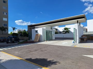 PENTHOUSE EN VENTA EN CAÑADAS DEL LAGO