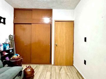 VENDO CASA EN FRACC. SIGLO XXI EN 5A. SECCIÓN