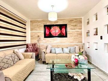 VENDO CASA EN FRACC. SIGLO XXI EN 5A. SECCIÓN