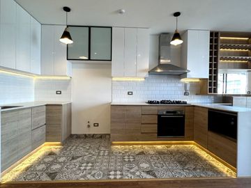 VENTA DE DEPARTAMENTO EN AV GENERAL CORDOVA - MIRAFLORES