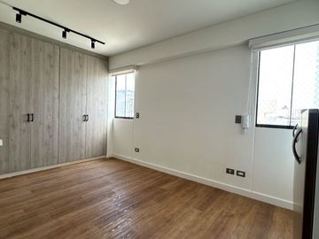 VENTA DE DEPARTAMENTO EN AV GENERAL CORDOVA - MIRAFLORES