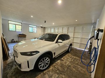 LAS CAÑADAS CASA EN VENTA SUPER COMPLETA CON ALBERCA, TERRAZA, BAR Y HERMOSO JAR