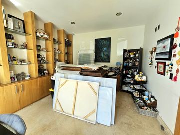 LAS CAÑADAS CASA EN VENTA SUPER COMPLETA CON ALBERCA, TERRAZA, BAR Y HERMOSO JAR