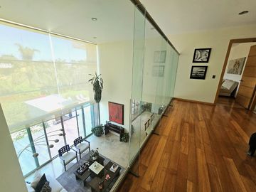 LAS CAÑADAS CASA EN VENTA SUPER COMPLETA CON ALBERCA, TERRAZA, BAR Y HERMOSO JAR