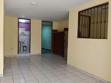 SE ALQUILA TERCER PISO 130m2