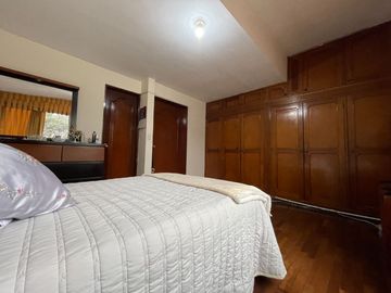 CASA FRENTE A PARQUE EXCELENTE ESTADO SALAMANCA