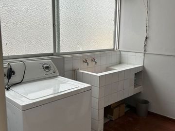 VENTA LINDO FLAT VISTA EXTERNA EN SAN ISIDRO.AV. JORGE BASADRE.