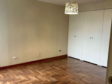 VENTA LINDO FLAT VISTA EXTERNA EN SAN ISIDRO.AV. JORGE BASADRE.