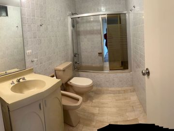 VENTA LINDO FLAT VISTA EXTERNA EN SAN ISIDRO.AV. JORGE BASADRE.