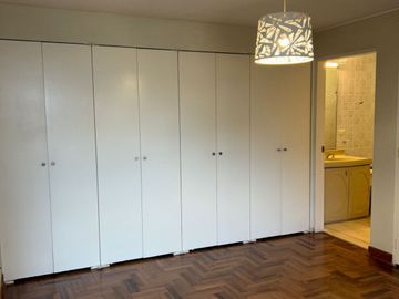 VENTA LINDO FLAT VISTA EXTERNA EN SAN ISIDRO.AV. JORGE BASADRE.