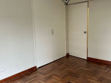 VENTA LINDO FLAT VISTA EXTERNA EN SAN ISIDRO.AV. JORGE BASADRE.