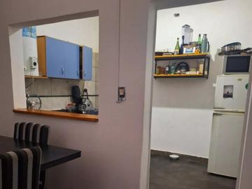 VENTA CASA 4 AMBIENTES CON COCHERA LA TABLADA
