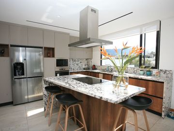EL DEPARTAMENTO QUE LO TIENE TODO – UBICACIÓN, UBICACIÓN, DISEÑO Y ENCANTO 🔑✨