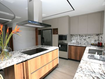 EL DEPARTAMENTO QUE LO TIENE TODO – UBICACIÓN, UBICACIÓN, DISEÑO Y ENCANTO 🔑✨