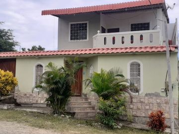 @Punta Barandúa Infantería de Marina Santa Elena Ecuador En Venta Casa de 2 pisos