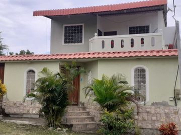 @Punta Barandúa Infantería de Marina Santa Elena Ecuador En Venta Casa de 2 pisos