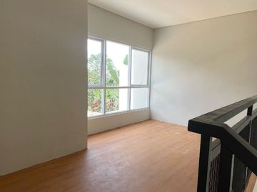 Rumah SKR Parung, Baru Mewah Harga Murah Exclusive Minimalis Dekat Fasilitas Umum, Bogor Jual Dijual