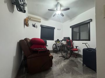 CASA VENTA SANTA CLARA FRENTE A PARQUE