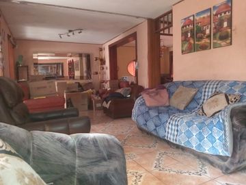¡VENTA!. CASA DE 150m2 COMAS