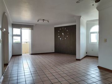 DEPARTAMENTO EN VENTA AV. CLOUTHIER Y AV. GUADALUPE, COLONIA JARDINES DE GUADALUPE
