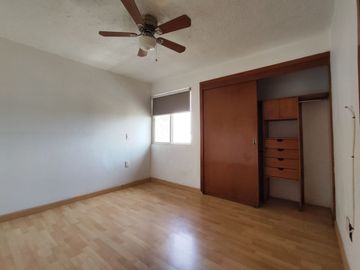 DEPARTAMENTO EN VENTA AV. CLOUTHIER Y AV. GUADALUPE, COLONIA JARDINES DE GUADALUPE