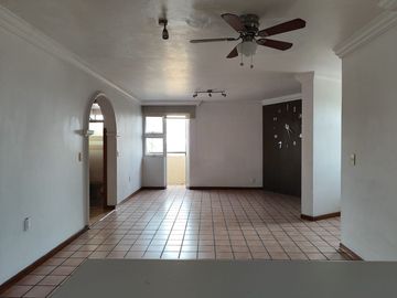 DEPARTAMENTO EN VENTA AV. CLOUTHIER Y AV. GUADALUPE, COLONIA JARDINES DE GUADALUPE