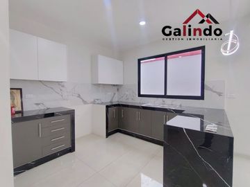 CASA NUEVA DE 3 RECAMARAS, CISTERNA, ASADOR, CERCA DE LA ENTRADA A COATEPEC