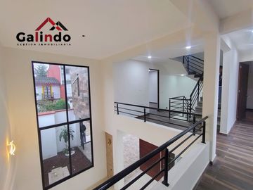 CASA NUEVA DE 3 RECAMARAS, CISTERNA, ASADOR, CERCA DE LA ENTRADA A COATEPEC