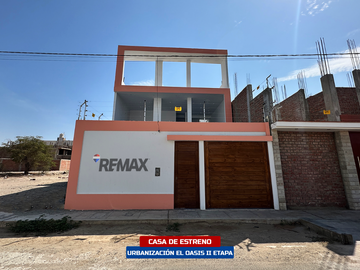 Casa De Estreno Con Piscina - Urb El Oasis Ii Etapa (Ica)