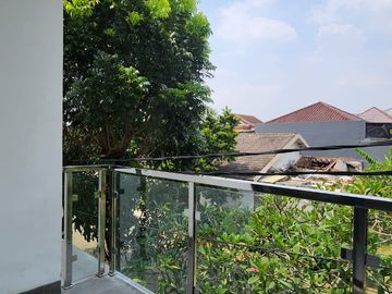 Rumah Bagus Jl. Kiwi Graha Raya Strategis Siaphuni