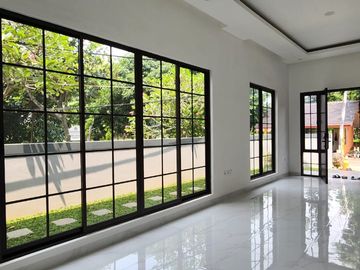 Rumah Bagus Jl. Kiwi Graha Raya Strategis Siaphuni