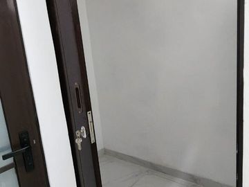 Rumah Bagus Jl. Kiwi Graha Raya Strategis Siaphuni
