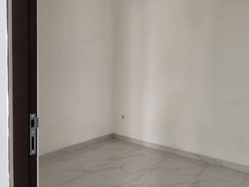 Rumah Bagus Jl. Kiwi Graha Raya Strategis Siaphuni