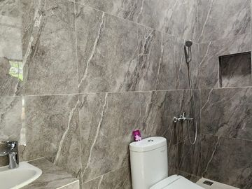 Rumah Bagus Jl. Kiwi Graha Raya Strategis Siaphuni