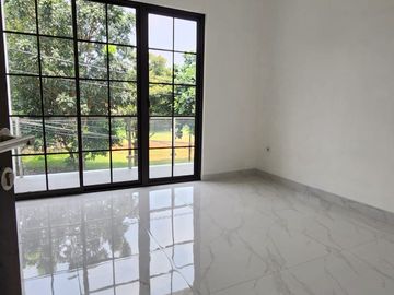 Rumah Bagus Jl. Kiwi Graha Raya Strategis Siaphuni