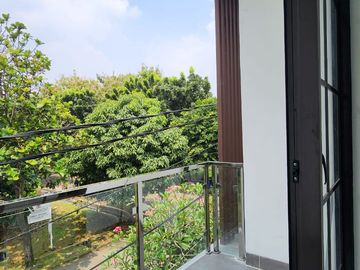 Rumah Bagus Jl. Kiwi Graha Raya Strategis Siaphuni