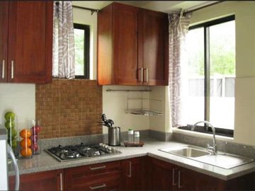 Preselling House and Lot with Golf Right in The Woodlands Prime