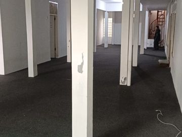 DIJUAL/DISEWAKAN RUMAH KANTOR LOKASI STRATEGIS DI LODAYA BANDUNG