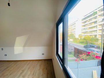 Casa En Venta En Vitacura. 5 Dormitorios, 5 baños
